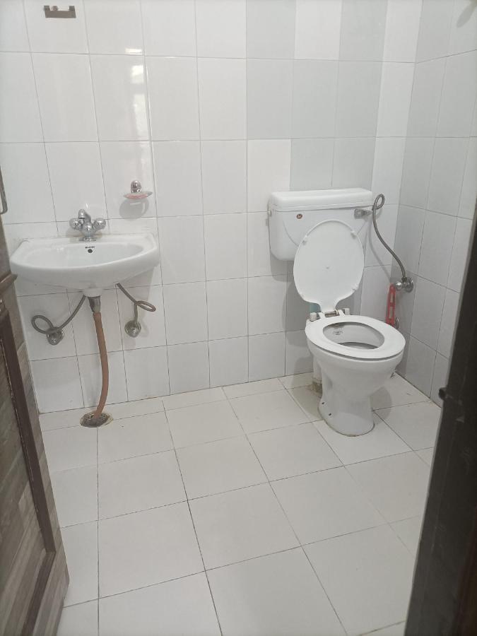 Hotel Pine Spring Дхарамсала Екстериор снимка